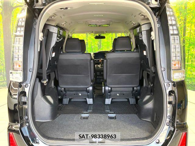 Toyota VOXY 2015-07 8851035-10