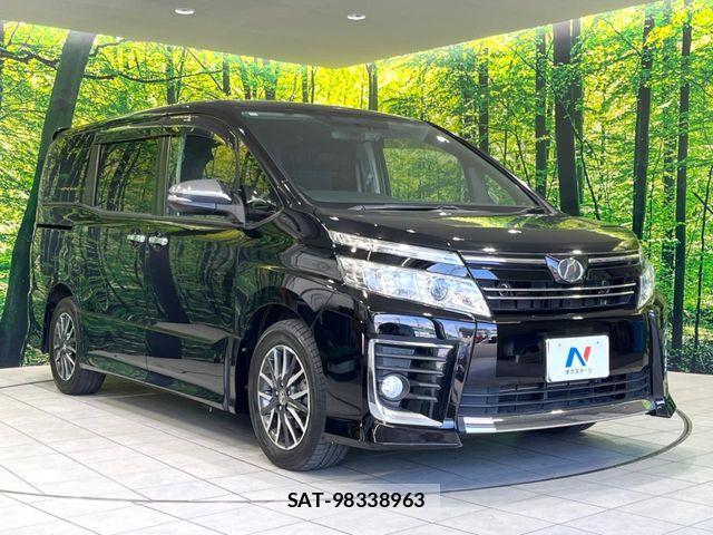 Toyota VOXY 2015-07 8851035-16