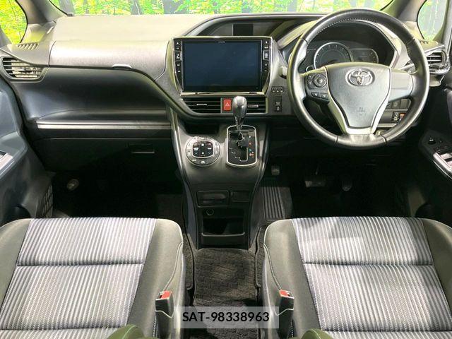 Toyota VOXY 2015-07 8851035-1