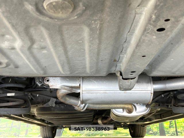 Toyota VOXY 2015-07 8851035-19