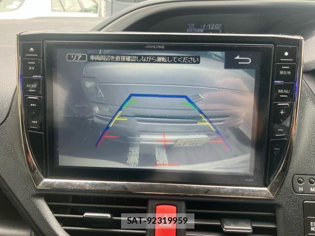 Toyota VOXY 2015-02 8851042-16