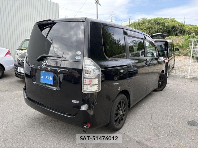 Toyota VOXY 2011-09 8851046-2