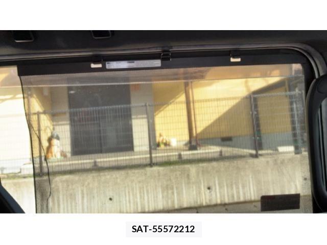 Toyota VOXY 2017-10 8851041-9