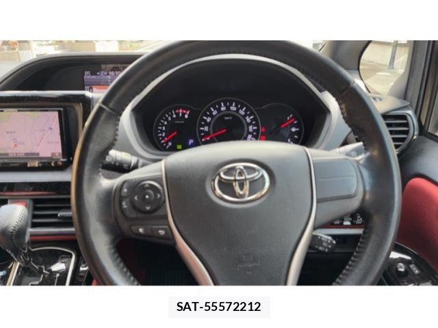Toyota VOXY 2017-10 8851041-10