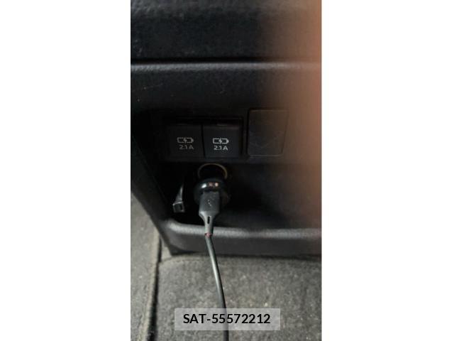 Toyota VOXY 2017-10 8851041-13