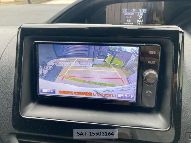 Toyota VOXY 2016-09 8851039-17