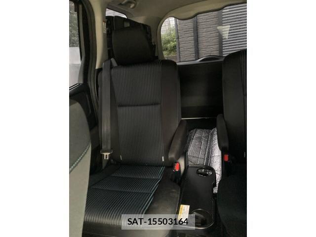 Toyota VOXY 2016-09 8851039-19