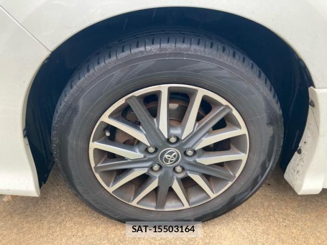 Toyota VOXY 2016-09 8851039-5
