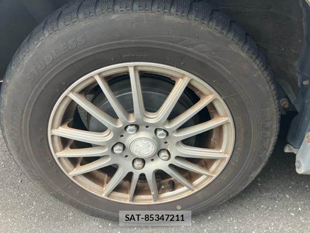 Toyota VOXY 2013-10 8851051-6