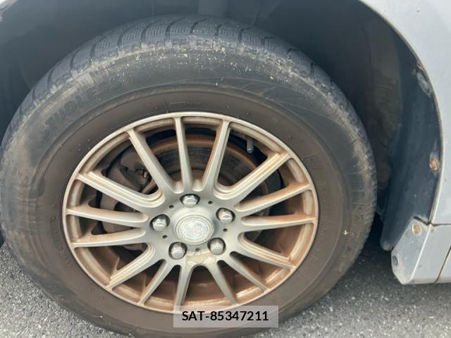 Toyota VOXY 2013-10 8851051-8