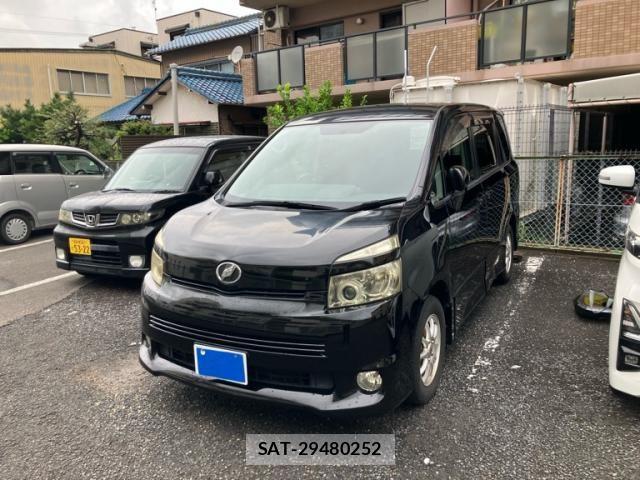 Toyota VOXY 2007-11 8851054-0