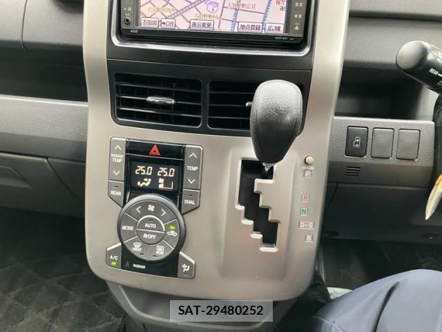 Toyota VOXY 2007-11 8851054-20