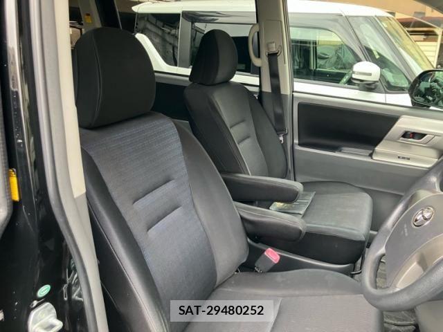 Toyota VOXY 2007-11 8851054-6