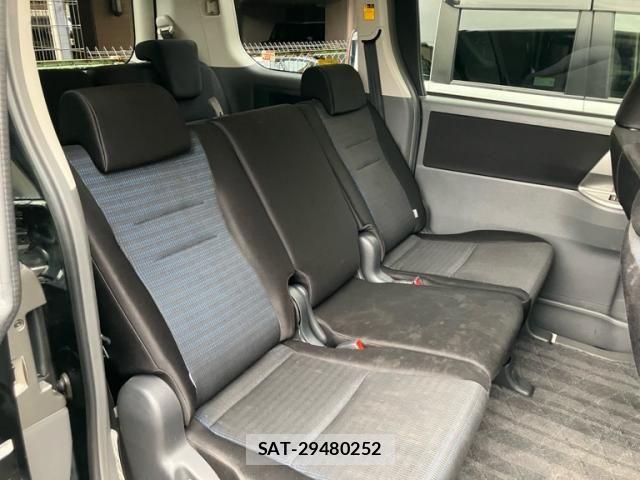 Toyota VOXY 2007-11 8851054-7