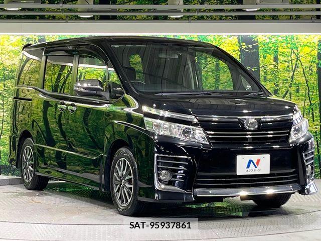 Toyota VOXY 2015-12 8851034-15