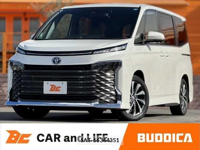 Toyota VOXY 2024-02 8851022-0