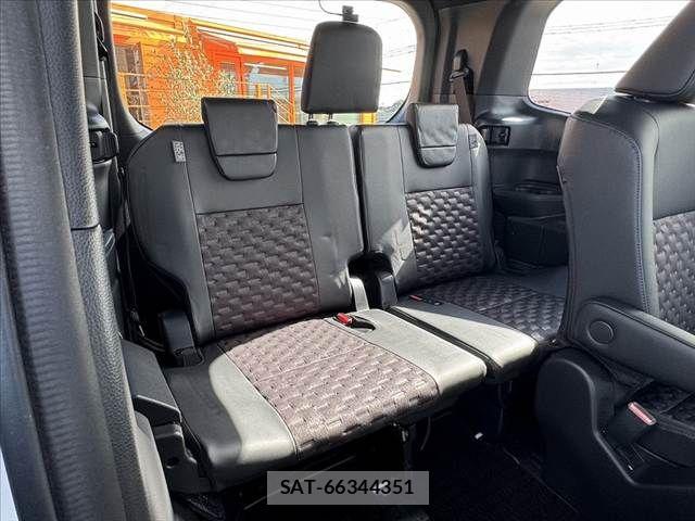 Toyota VOXY 2024-02 8851022-20