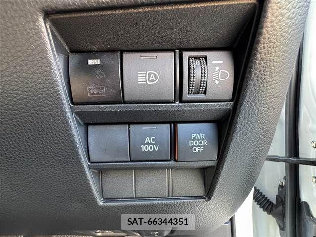 Toyota VOXY 2024-02 8851022-26