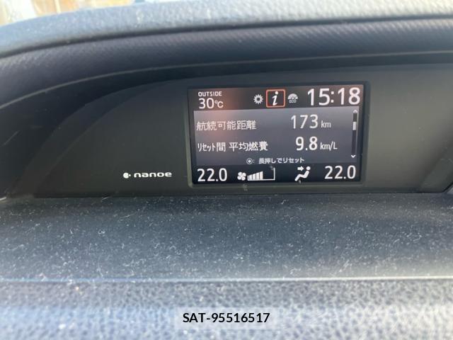 Toyota VOXY 2015-03 8851044-20