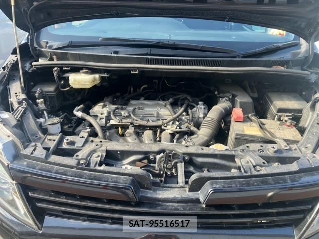 Toyota VOXY 2015-03 8851044-7