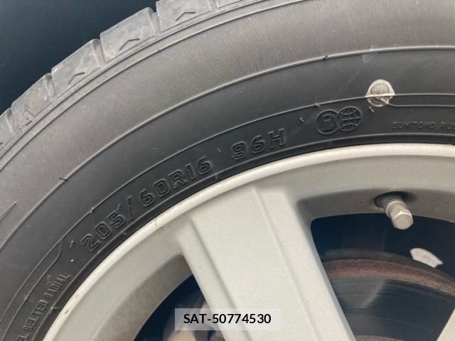 Toyota VOXY 2007-08 8851053-11