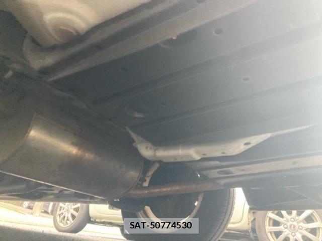 Toyota VOXY 2007-08 8851053-8