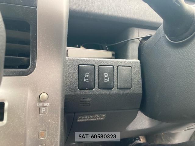 Toyota VOXY 2008-03 8851052-13