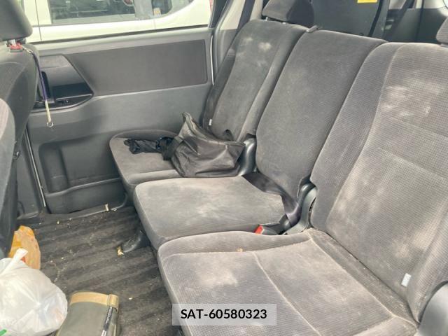 Toyota VOXY 2008-03 8851052-5