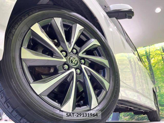 Toyota VOXY 2022-03 8851025-13