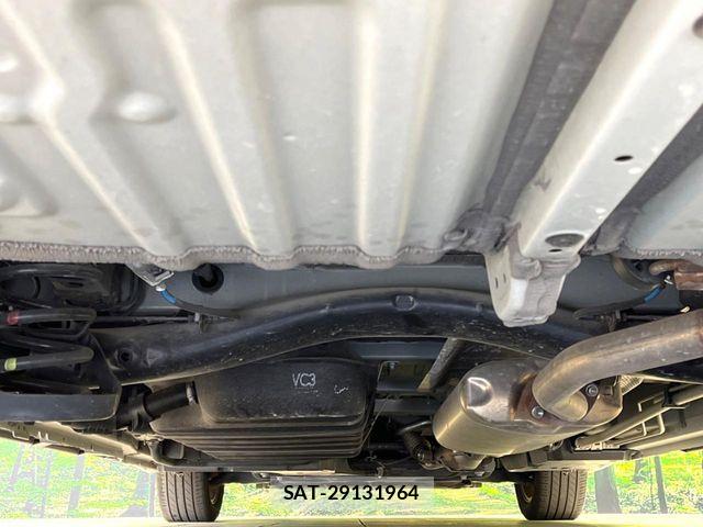Toyota VOXY 2022-03 8851025-18