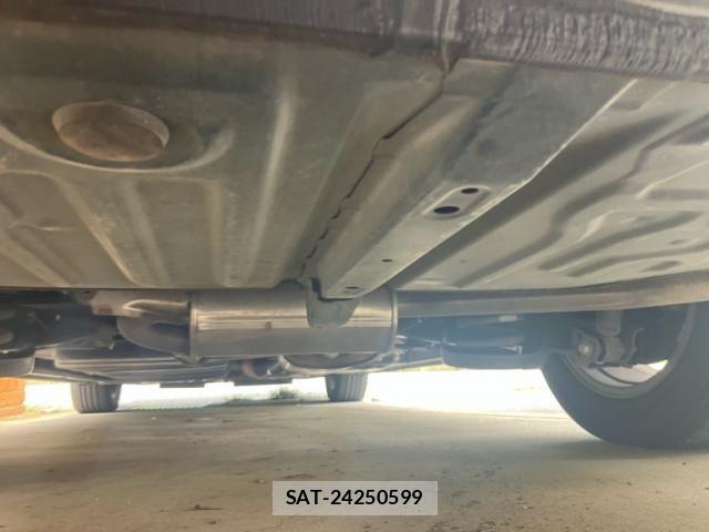 Toyota VOXY 2018-02 8851037-8