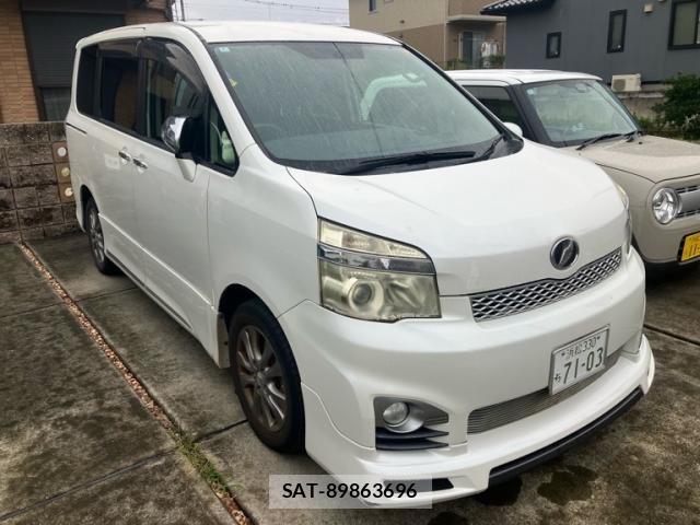 Toyota VOXY 2012-02 8851047-0