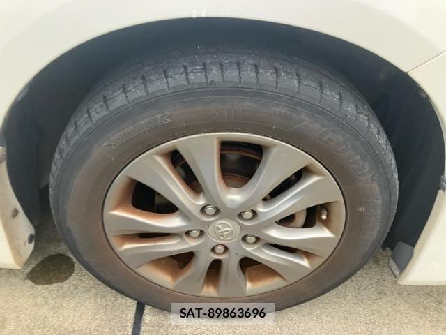 Toyota VOXY 2012-02 8851047-12