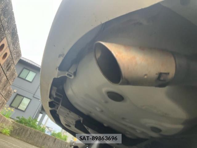 Toyota VOXY 2012-02 8851047-15