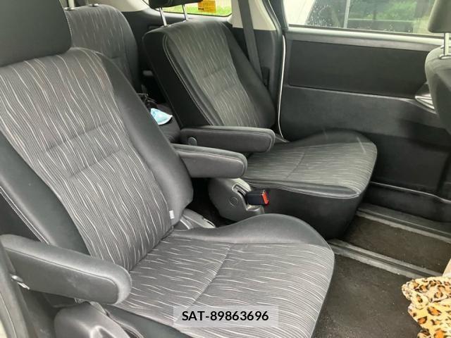 Toyota VOXY 2012-02 8851047-4