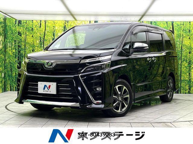 Toyota VOXY 2019-06 8851033-0