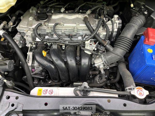Toyota VOXY 2019-06 8851033-18