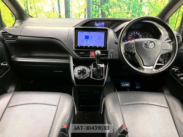 Toyota VOXY 2019-06 8851033-1