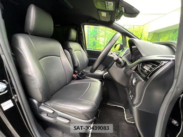 Toyota VOXY 2019-06 8851033-7