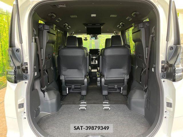 Toyota VOXY 2023-08 8851026-13