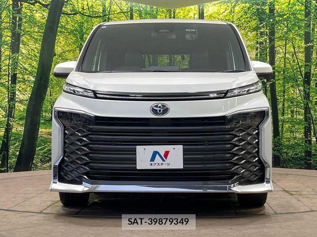 Toyota VOXY 2023-08 8851026-17