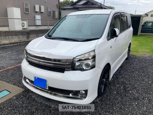 Toyota VOXY 2011-10 8872380-0