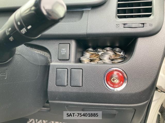 Toyota VOXY 2011-10 8872380-18