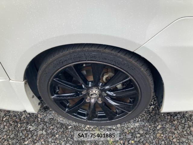 Toyota VOXY 2011-10 8872380-4