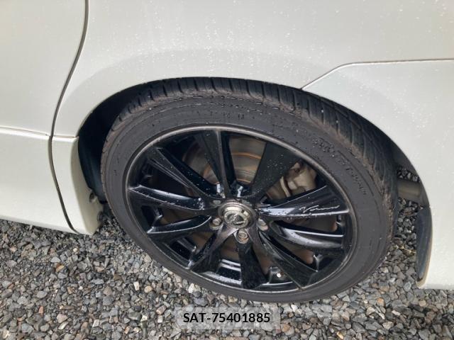 Toyota VOXY 2011-10 8872380-6