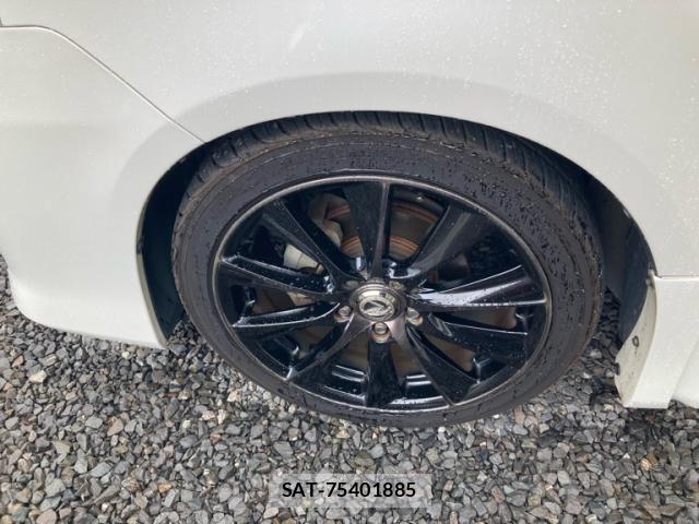 Toyota VOXY 2011-10 8872380-7