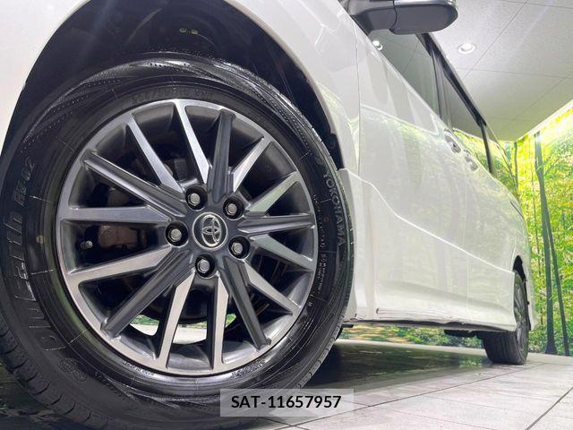 Toyota VOXY 2014-02 8872379-13