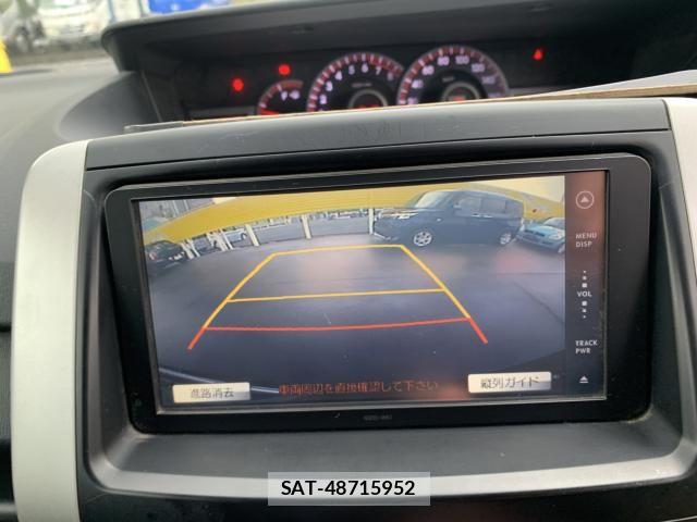 Toyota VOXY 2011-11 8872378-11