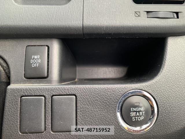Toyota VOXY 2011-11 8872378-15