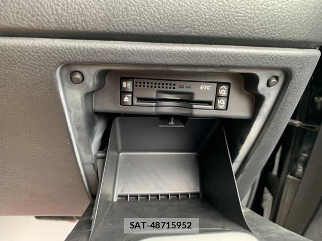 Toyota VOXY 2011-11 8872378-16
